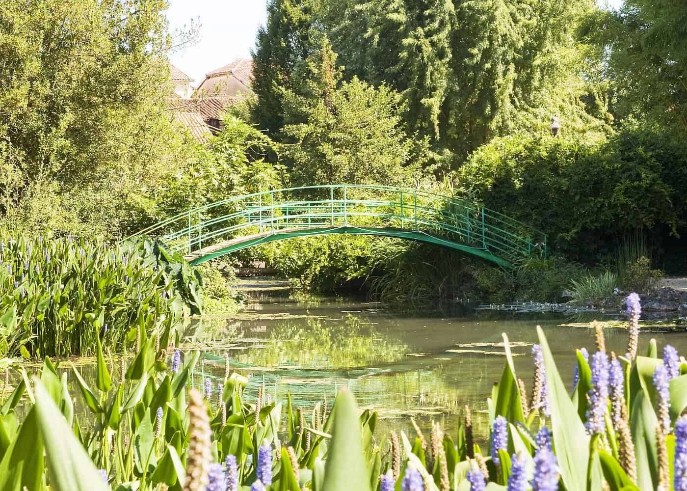 bridge over lily beds in giverny near paris in the fall