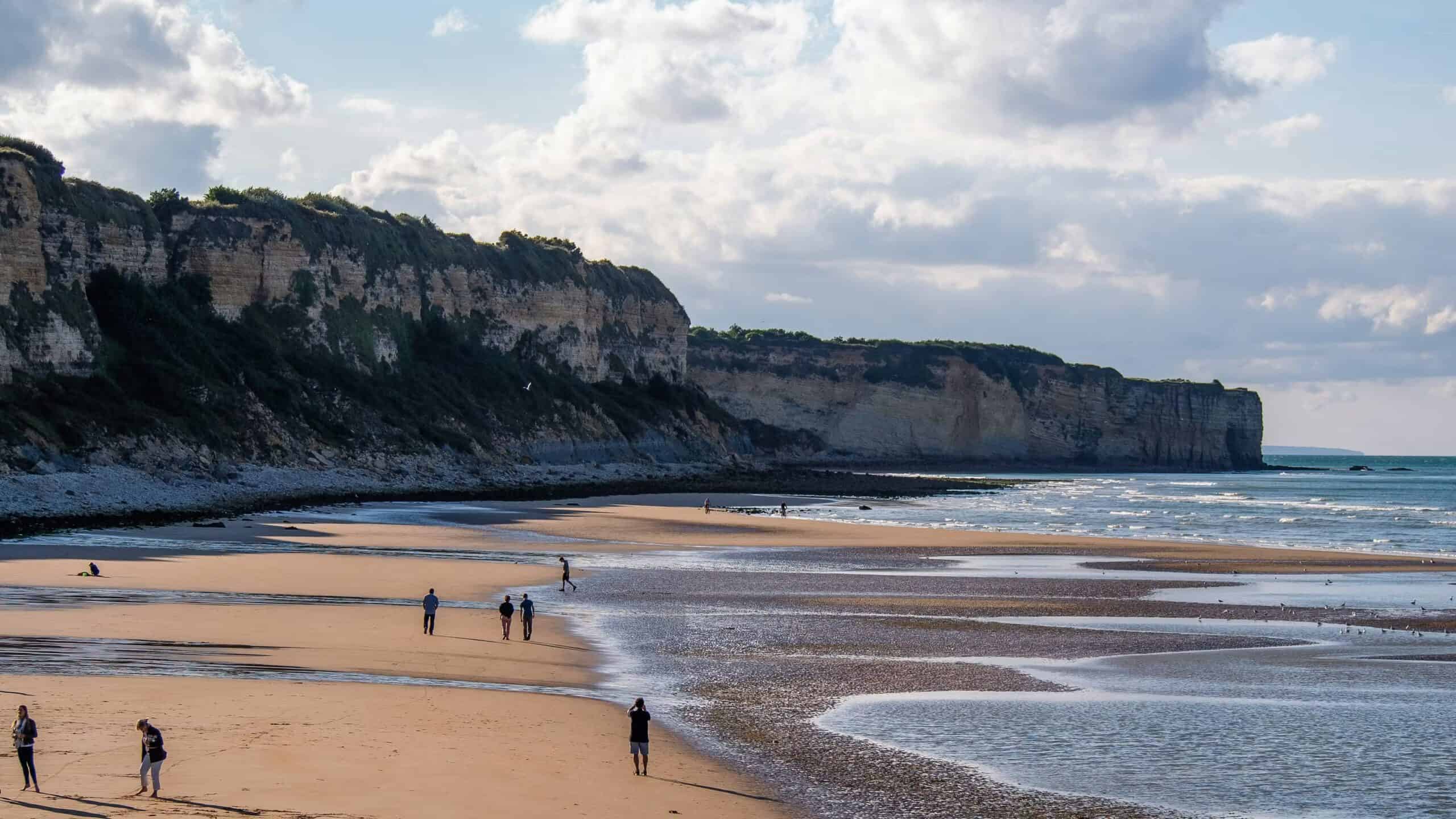 normandy beaches reachable on a day trip from paris by train