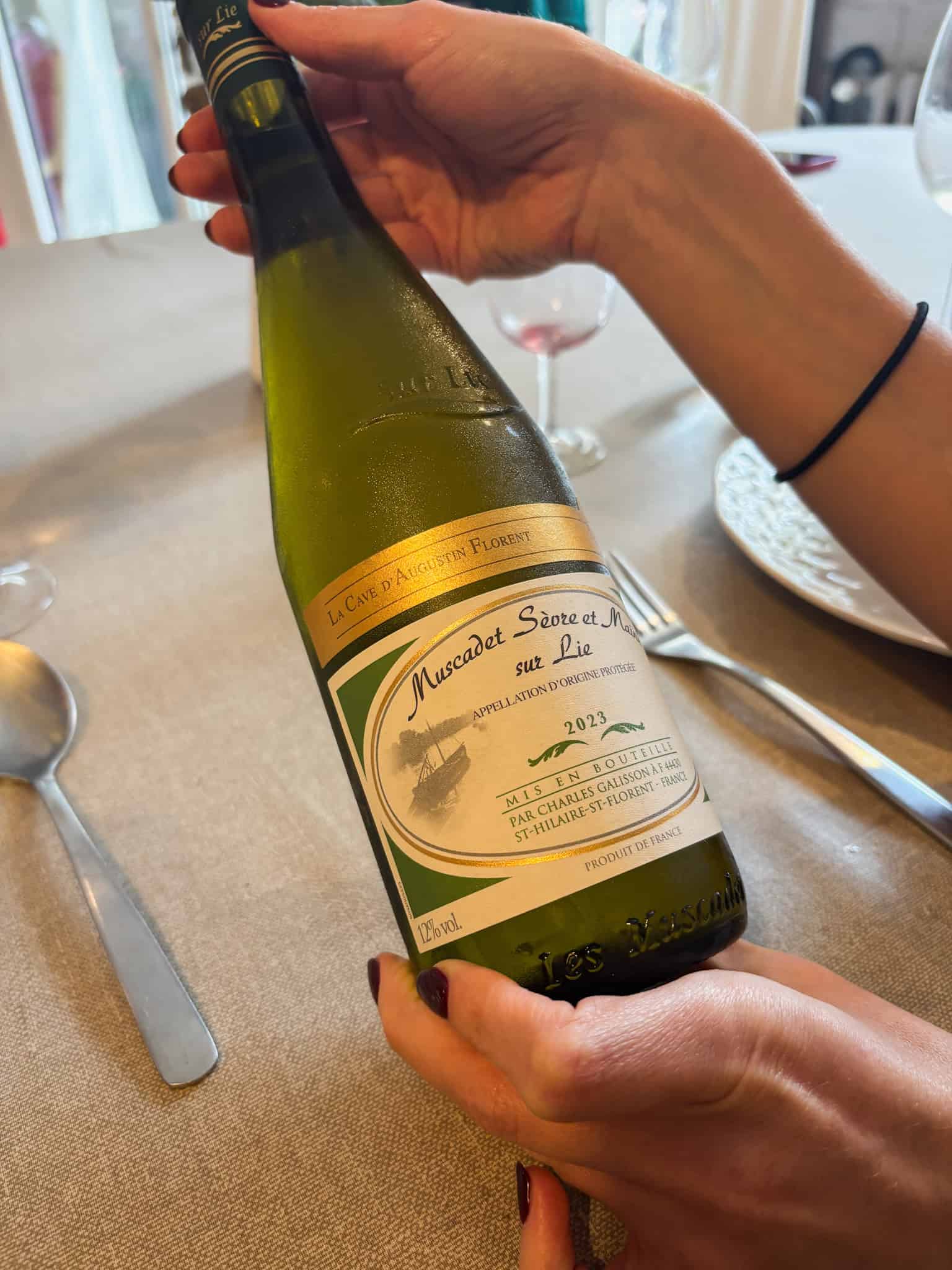 Muscadet Sèvre et Maine wine from Loire Valley served at French cooking class