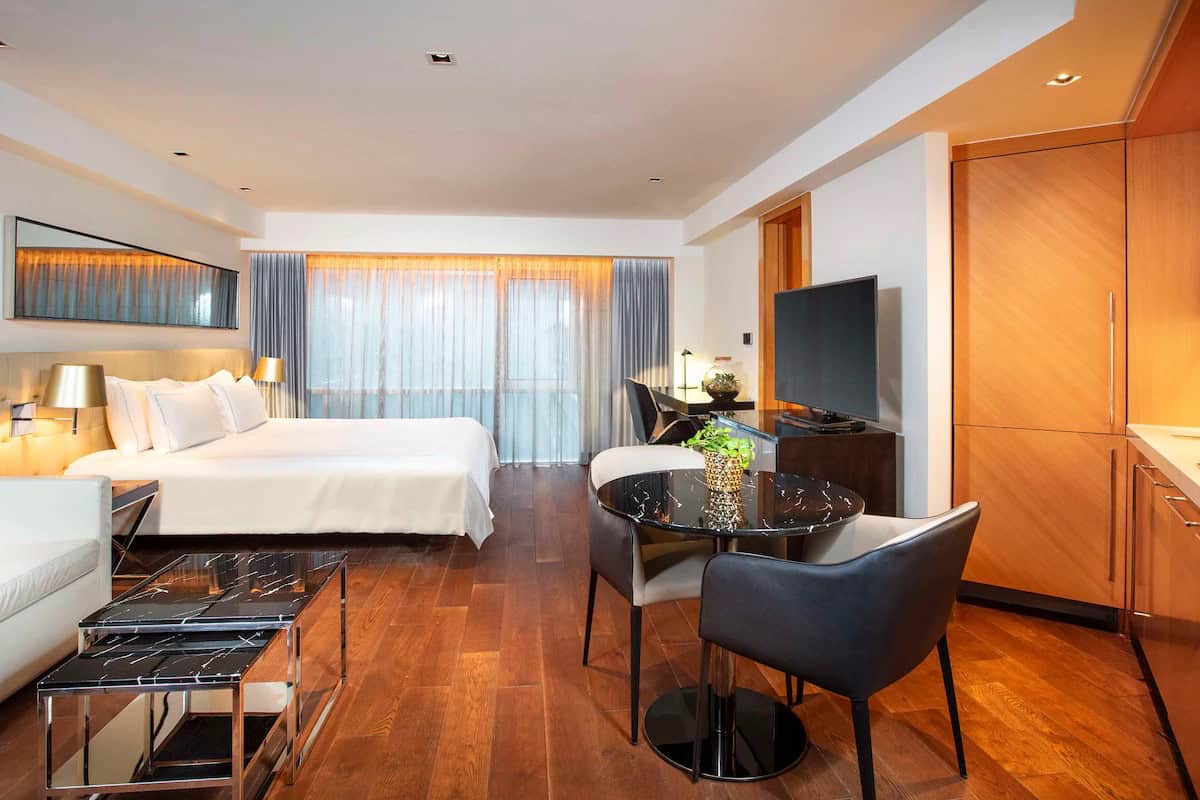 family hotel in london with a couch